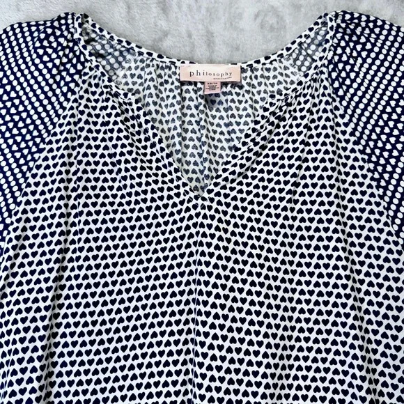 Philosophy Republic Clothing Women's Navy Heart Print Blouse XS Anthropologie - Picture 3 of 8